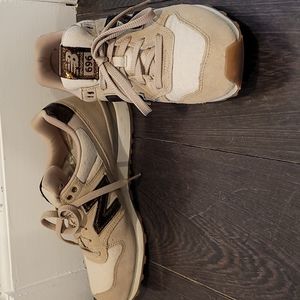 New Balance 696